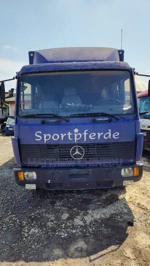 Super Clean Foreign Used Mercedes Benz 817 Truck