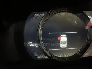 Lexus IS 2021 Gold
