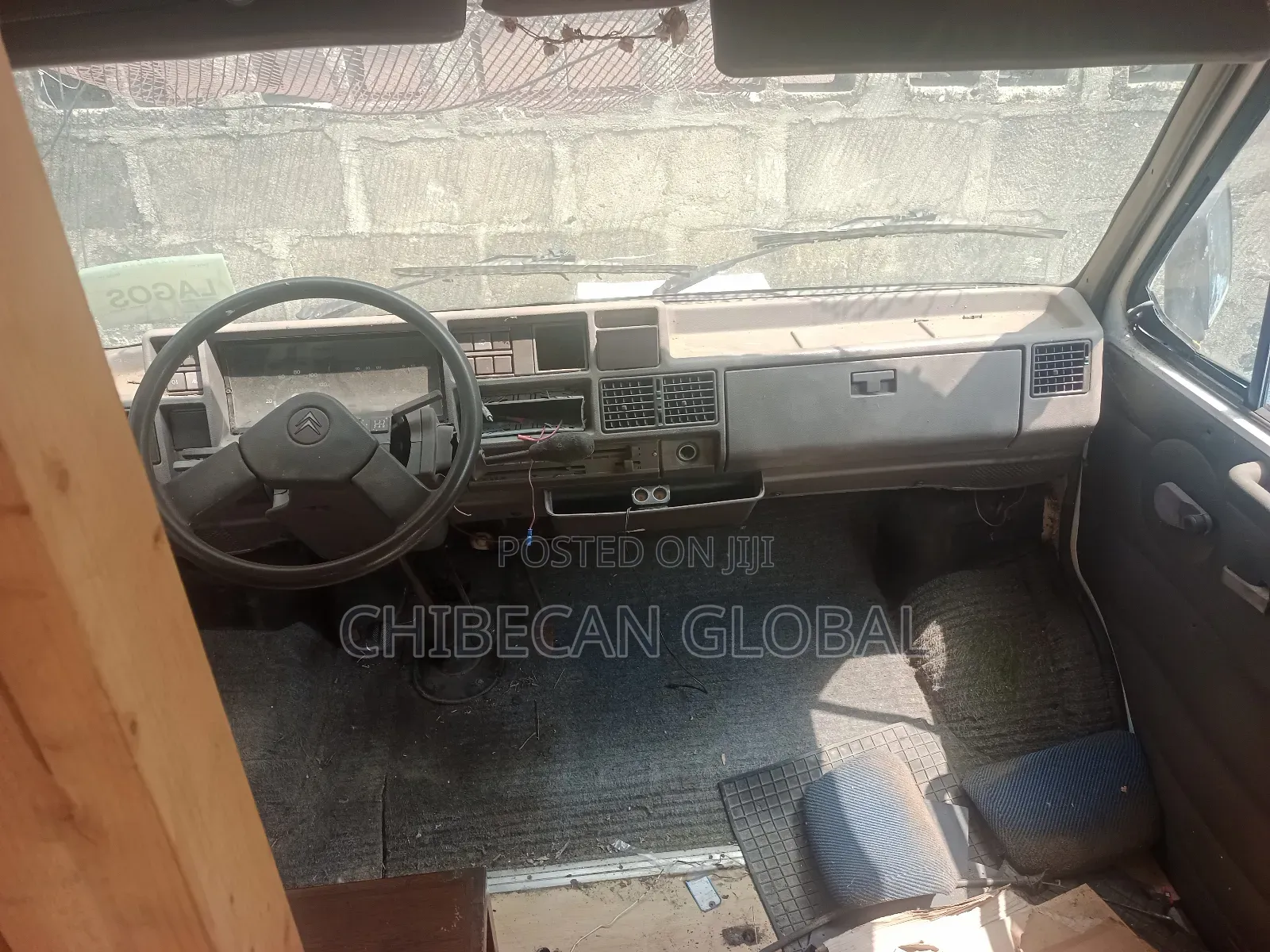 Bus 1995 White