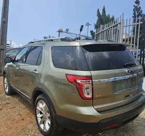 Ford Explorer XLT 4dr 4x4 (3.5L 6cyl 6A) 2013 Green
