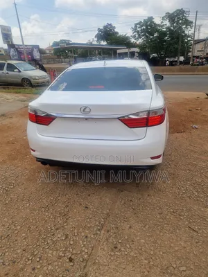 Lexus ES 2015 White