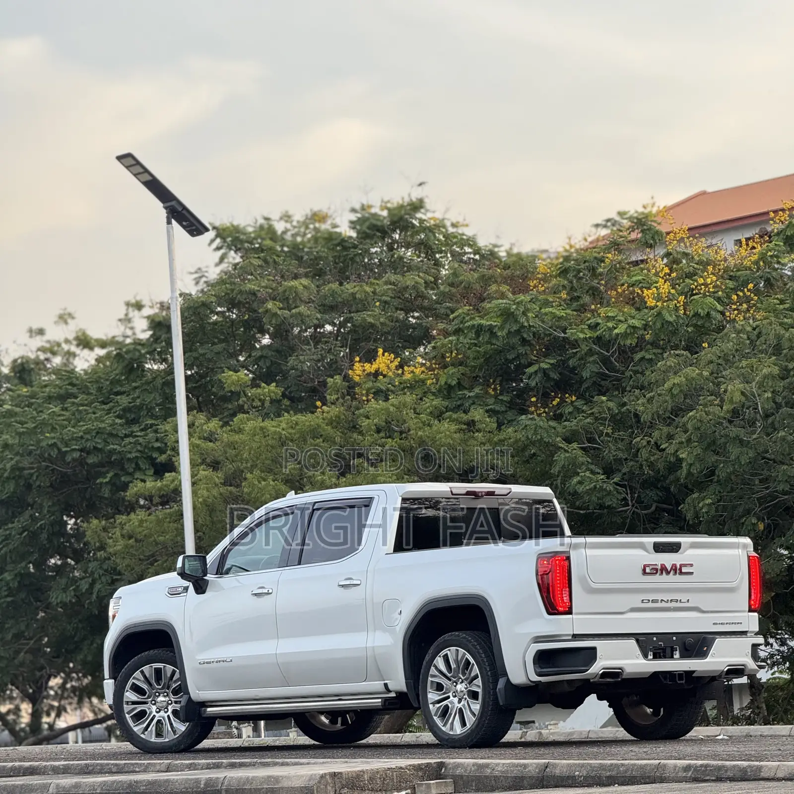 GMC Sierra 2020 White