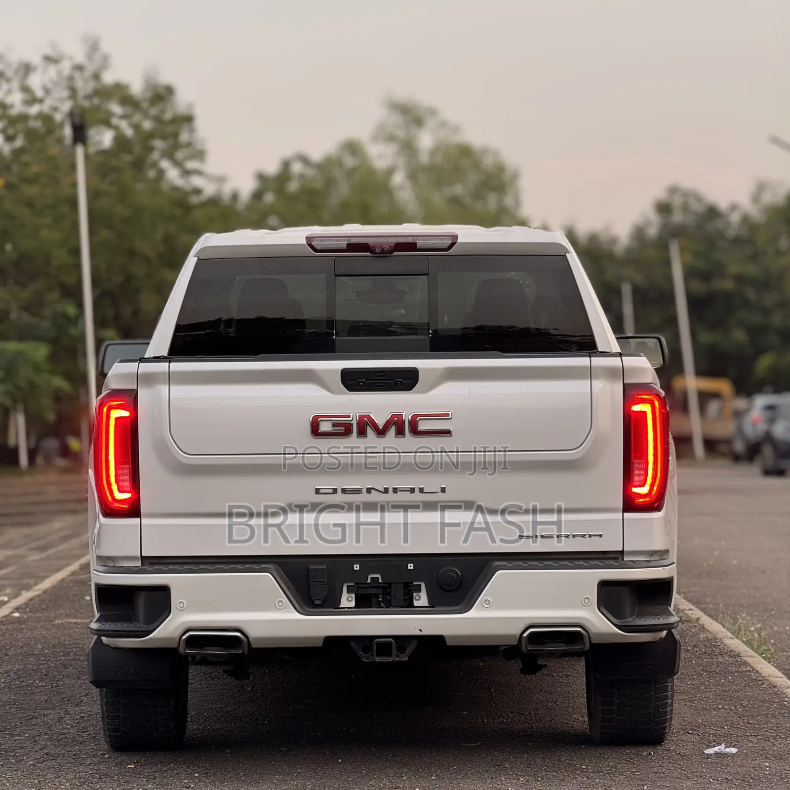 GMC Sierra 2020 White