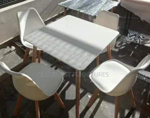 Portable Dinning Set,  4 Seaters.