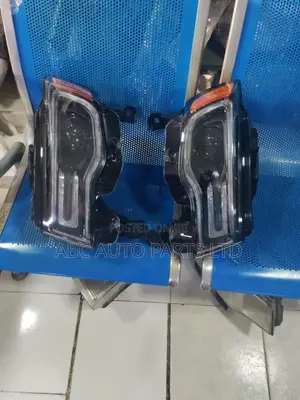 Headlight Jeep Cherokee 2018