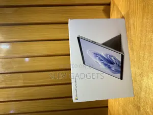Laptop Microsoft Surface Pro 9 8GB Qualcomm Snapdragon X Plus SSD 256GB