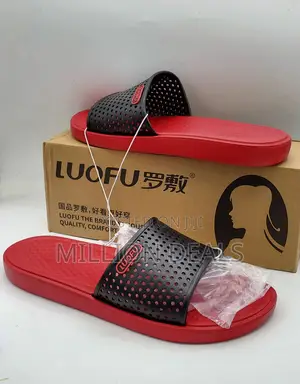 Simple Lightweight Classic Men's Slippers