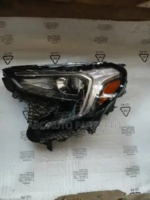 Headlight GMC Terrain 2020