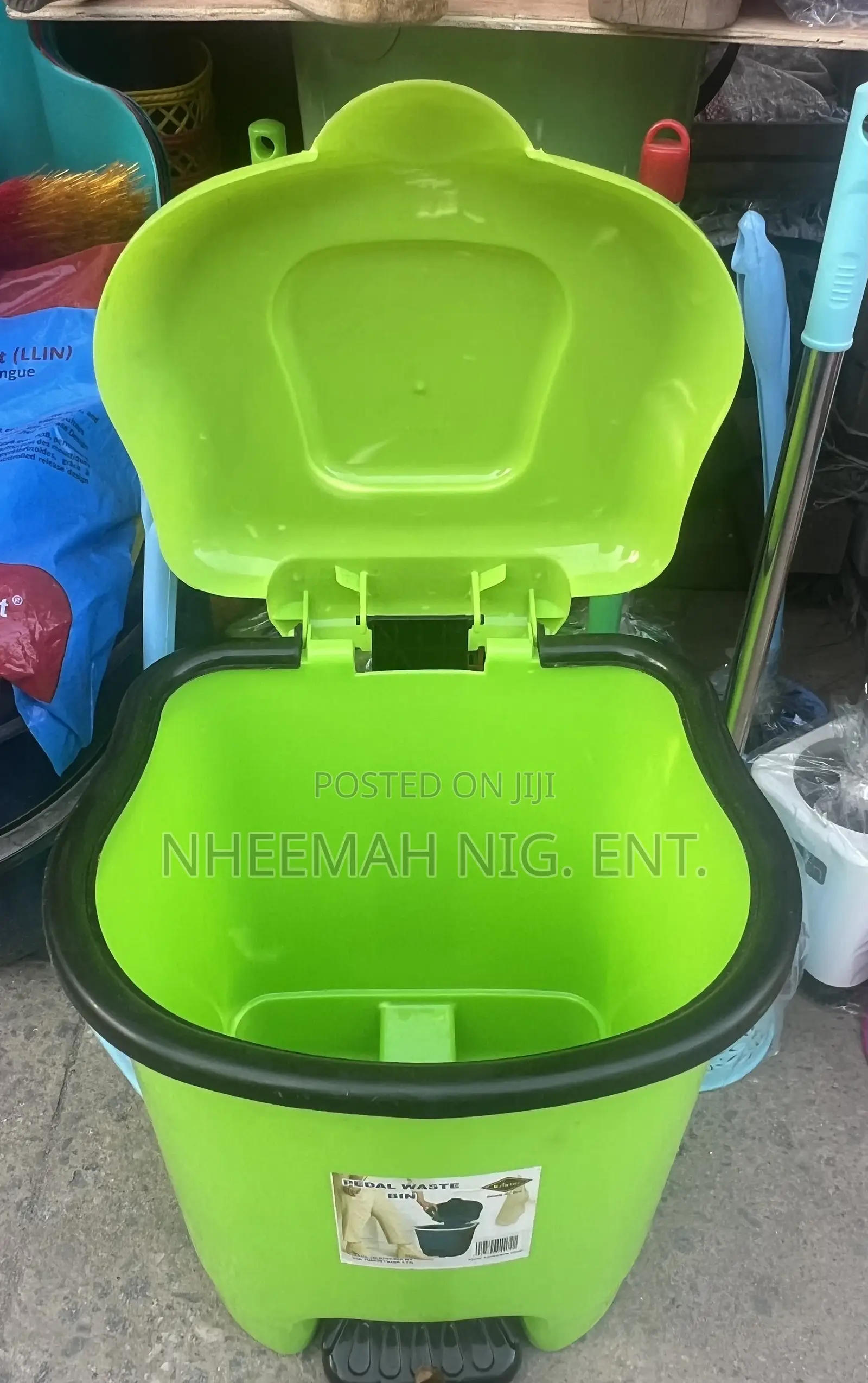 Pedal Waste Bin