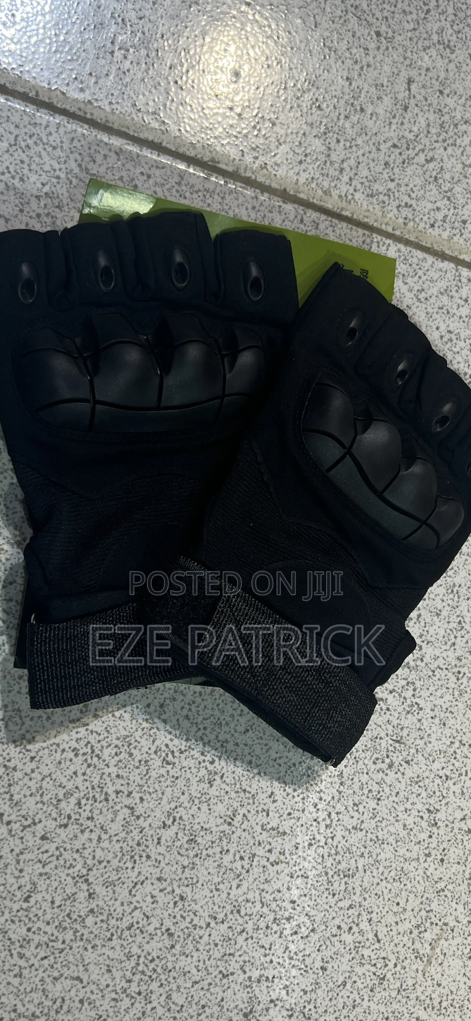 Short Gloves