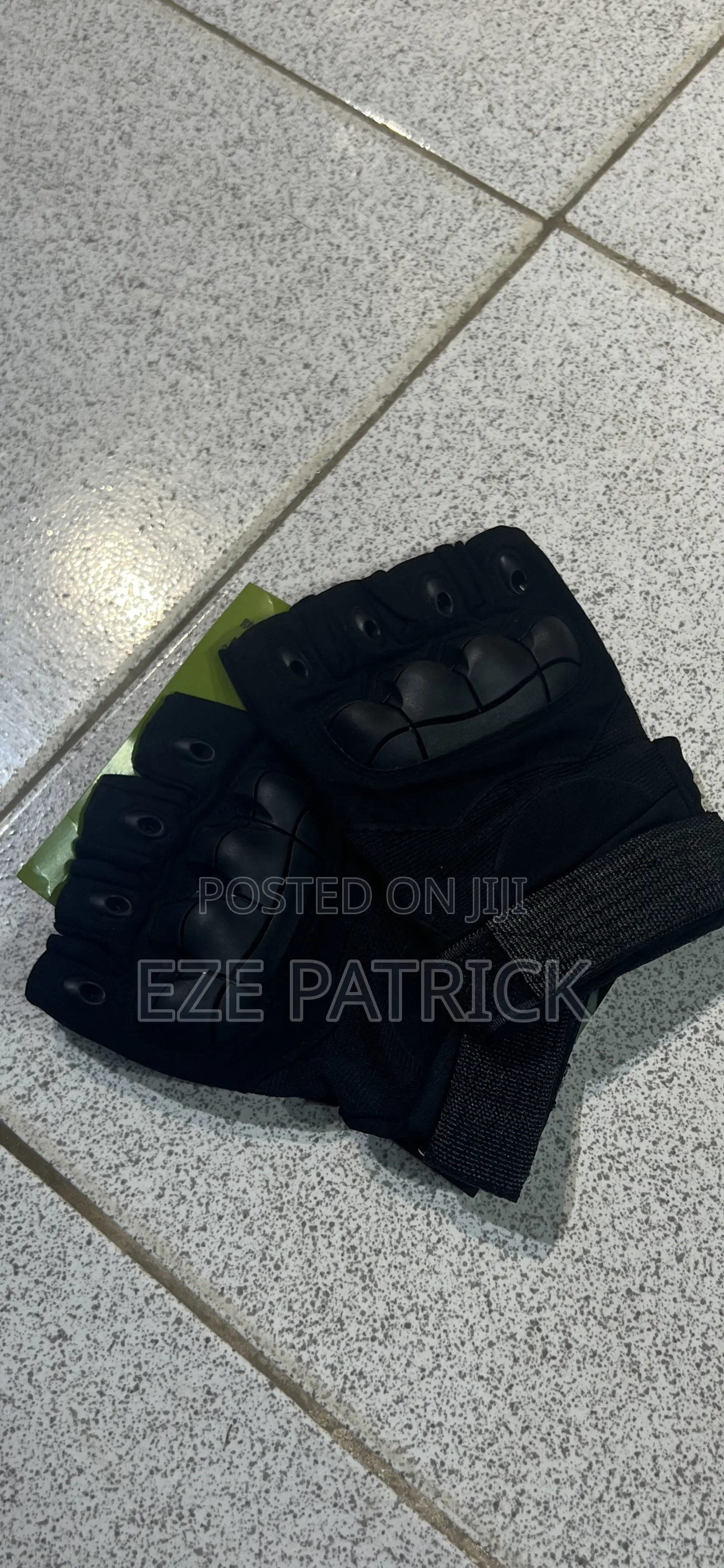 Short Gloves