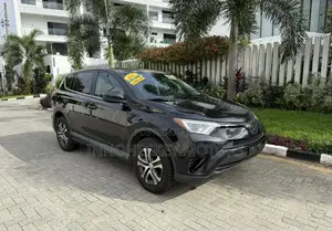 Toyota RAV4 LE AWD (2.5L 4cyl 6A) 2017 Black