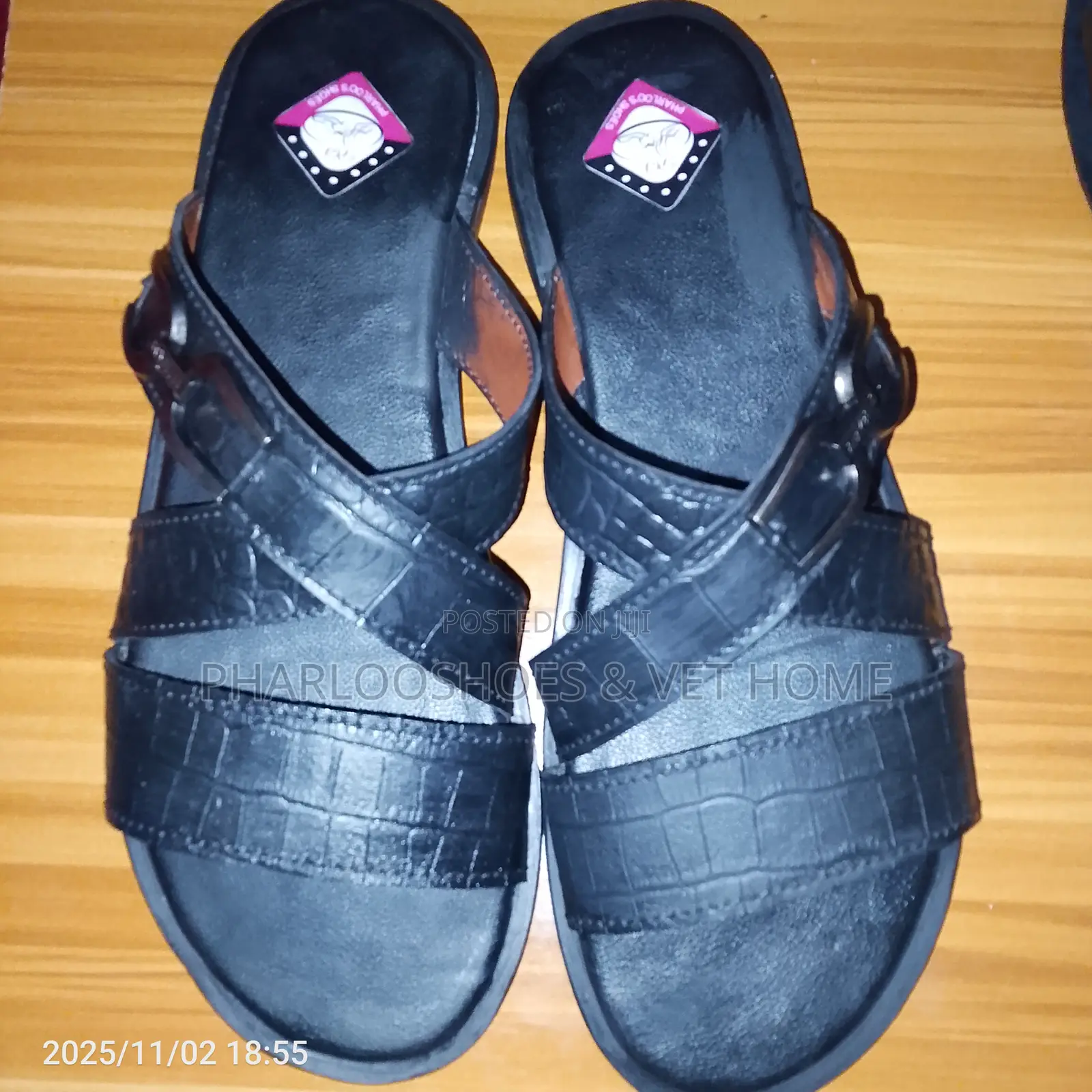 Men Black Palm Slippers