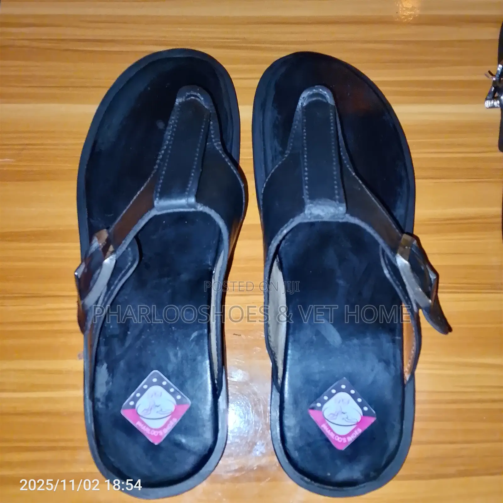 Men Black Palm Slippers