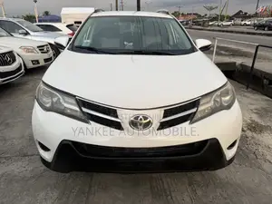 Toyota RAV4 2014 White