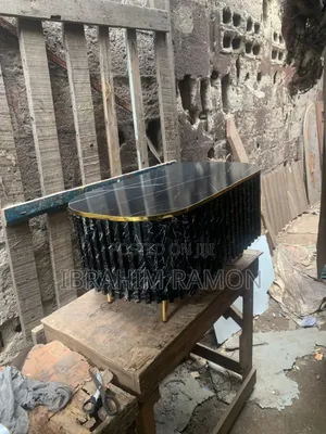Cntre Table