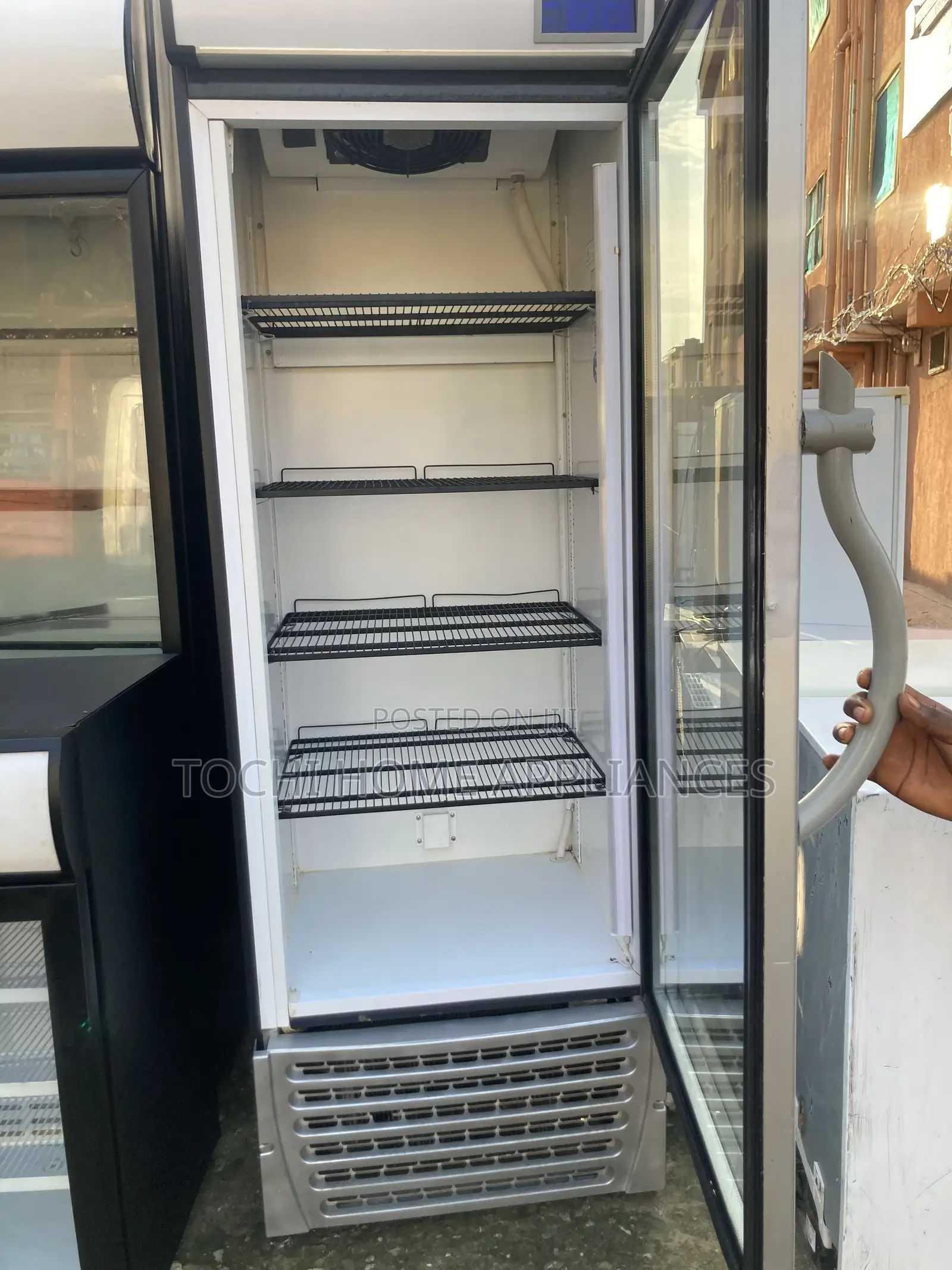 Standing Display Chiller for Drinks