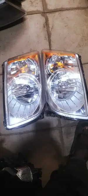 Headlight Dodge Caliber 2012