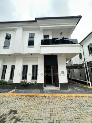 4bdrm Duplex in Orchild Estate, Chevron for sale
