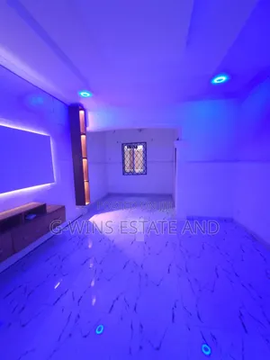 2bdrm Block of Flats in Okhuoromi Off, Benin City for rent