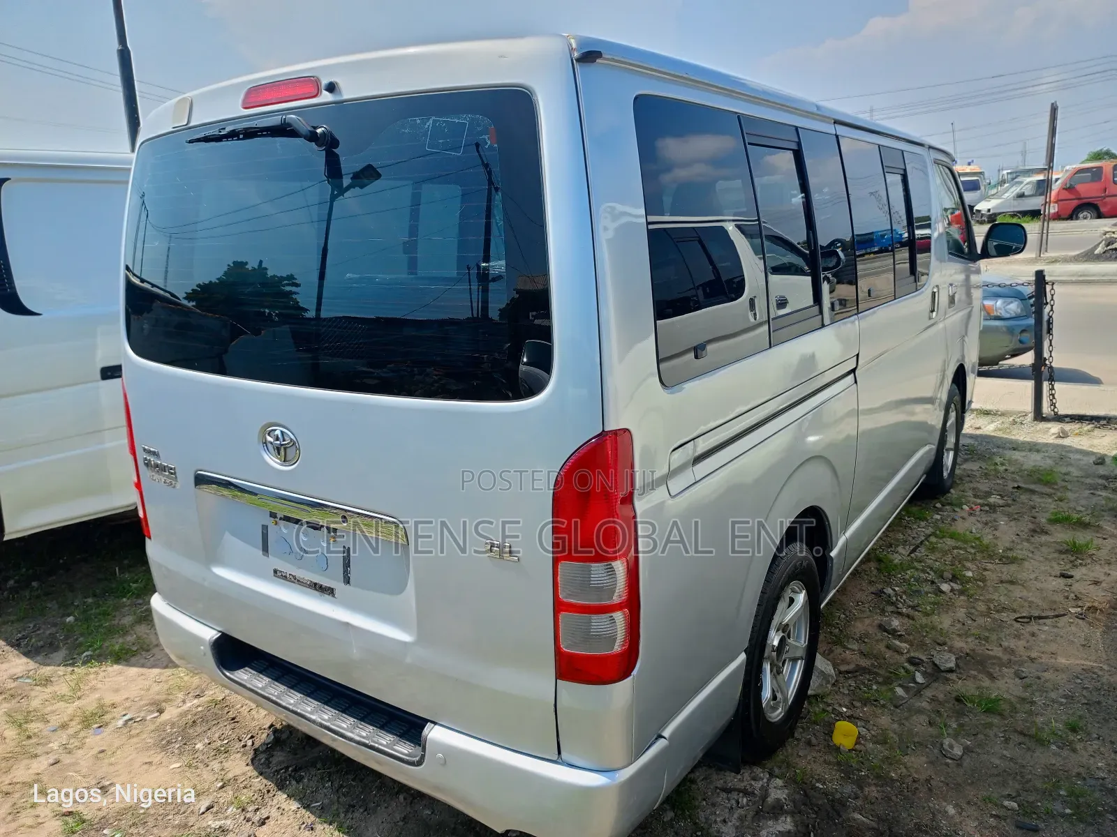 Toyota HiAce 2011 Silver