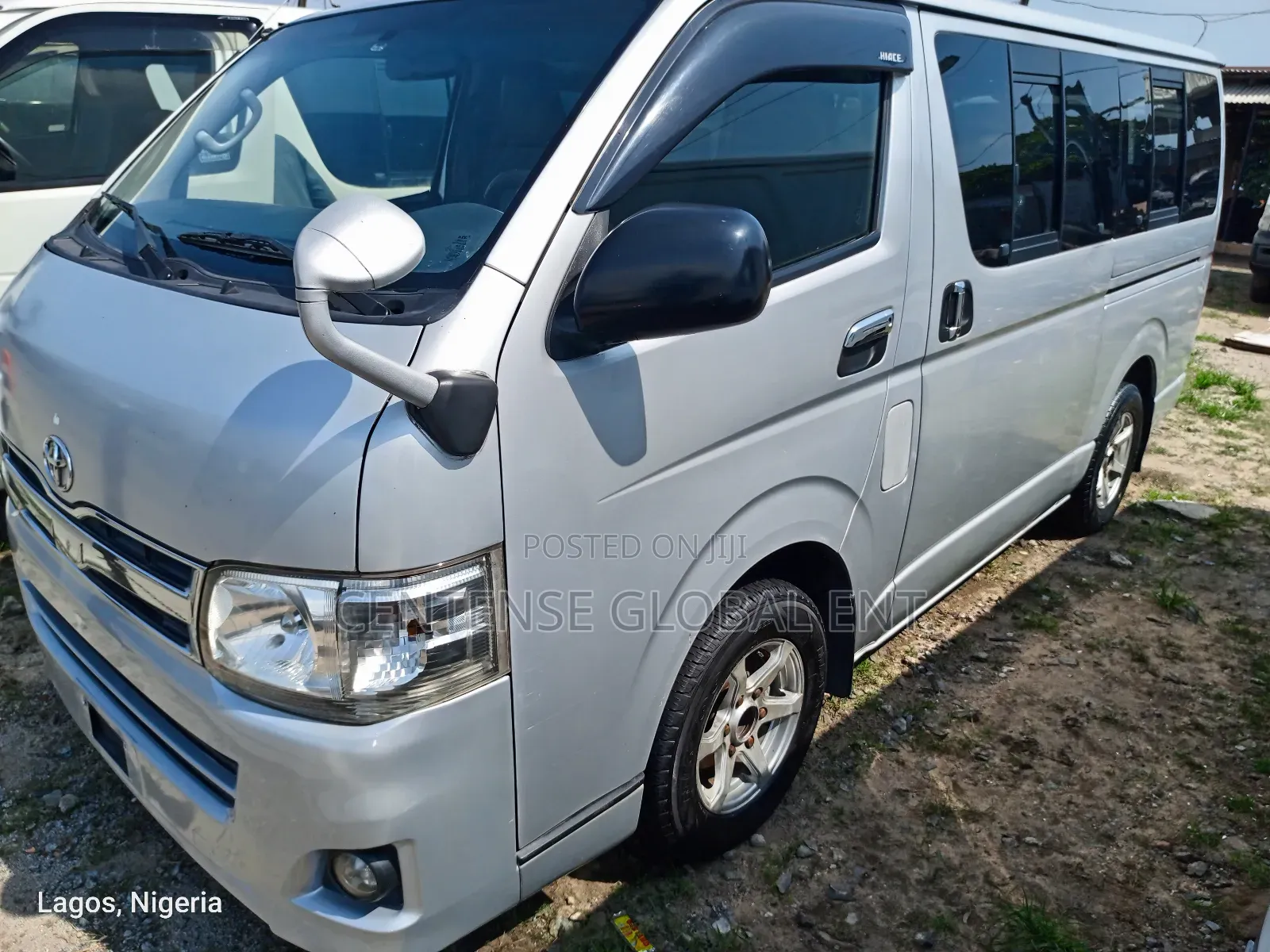 Toyota HiAce 2011 Silver