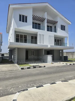 4bdrm Duplex in Twinlake, Chevron for rent