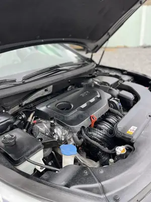 Hyundai Sonata Base Sedan FWD (2.4L 4cyl 6A) 2016 Black