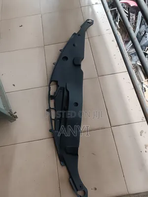 Radiator Plastic 2.7 Camry