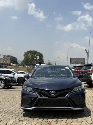 Toyota Camry SE 2021 Black