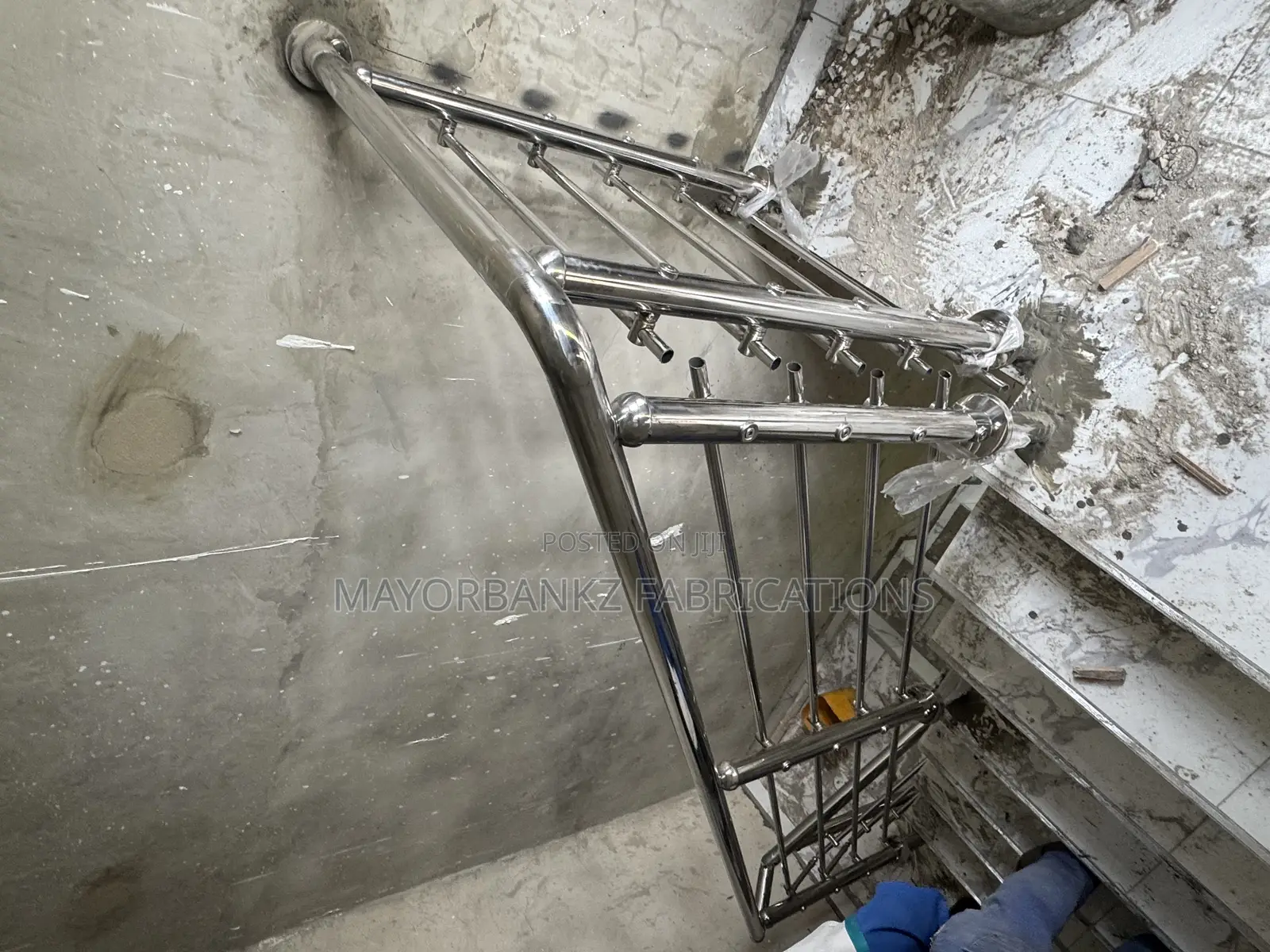 Silver Stainless Handrails With Horizontal Bracing