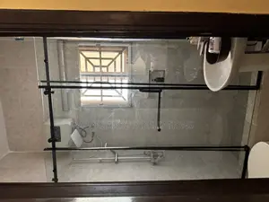 Centered Door Shwoer Cubicle With Double Fixed