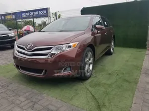Toyota Venza XLE 4dr Wagon (3.5L 6cyl 6A) 2014 Brown