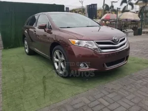 Toyota Venza XLE 4dr Wagon (3.5L 6cyl 6A) 2014 Brown
