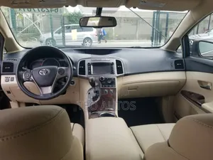 Toyota Venza XLE 4dr Wagon (3.5L 6cyl 6A) 2014 Brown