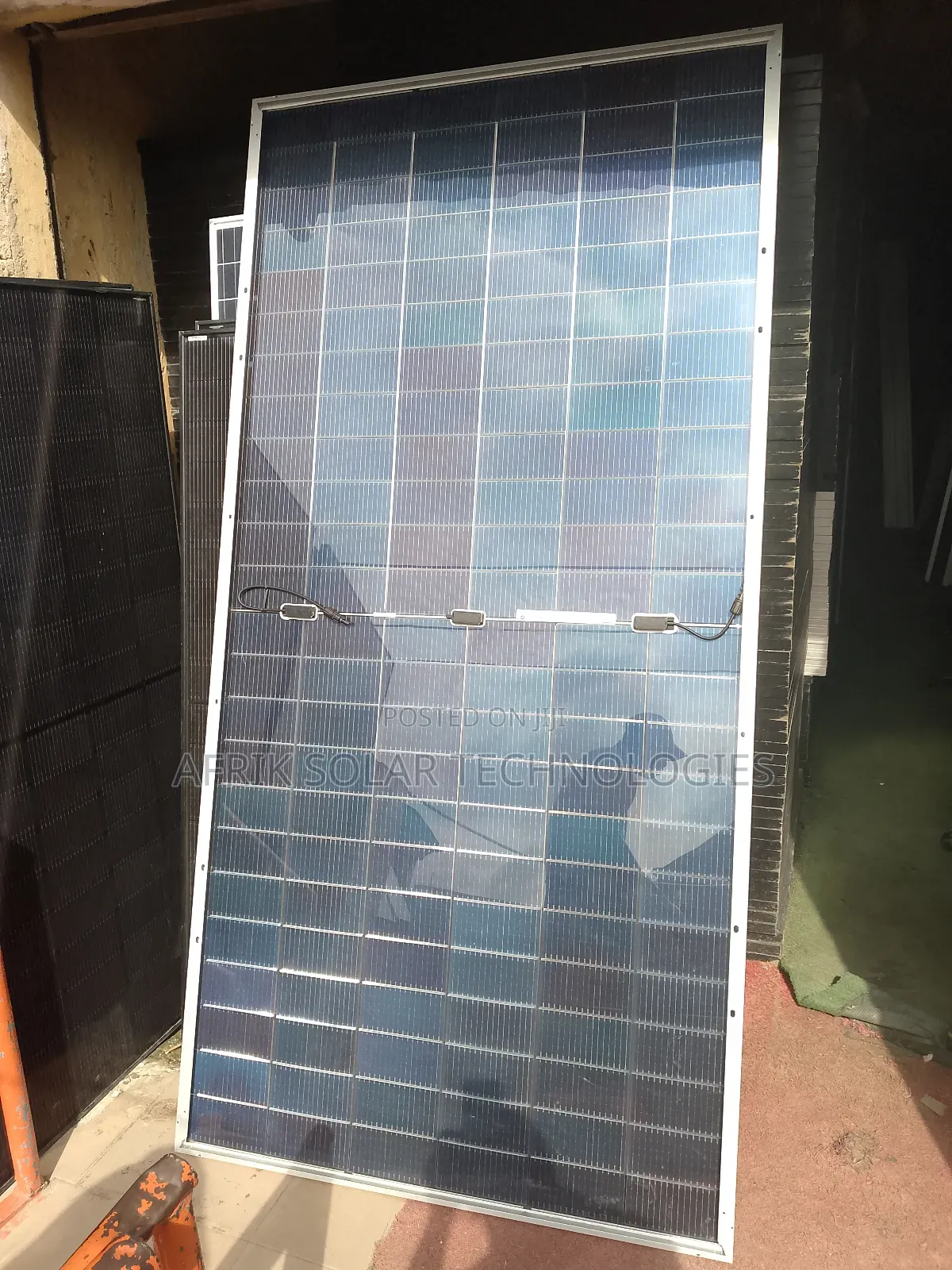 600w Jinko Bifacial Panel