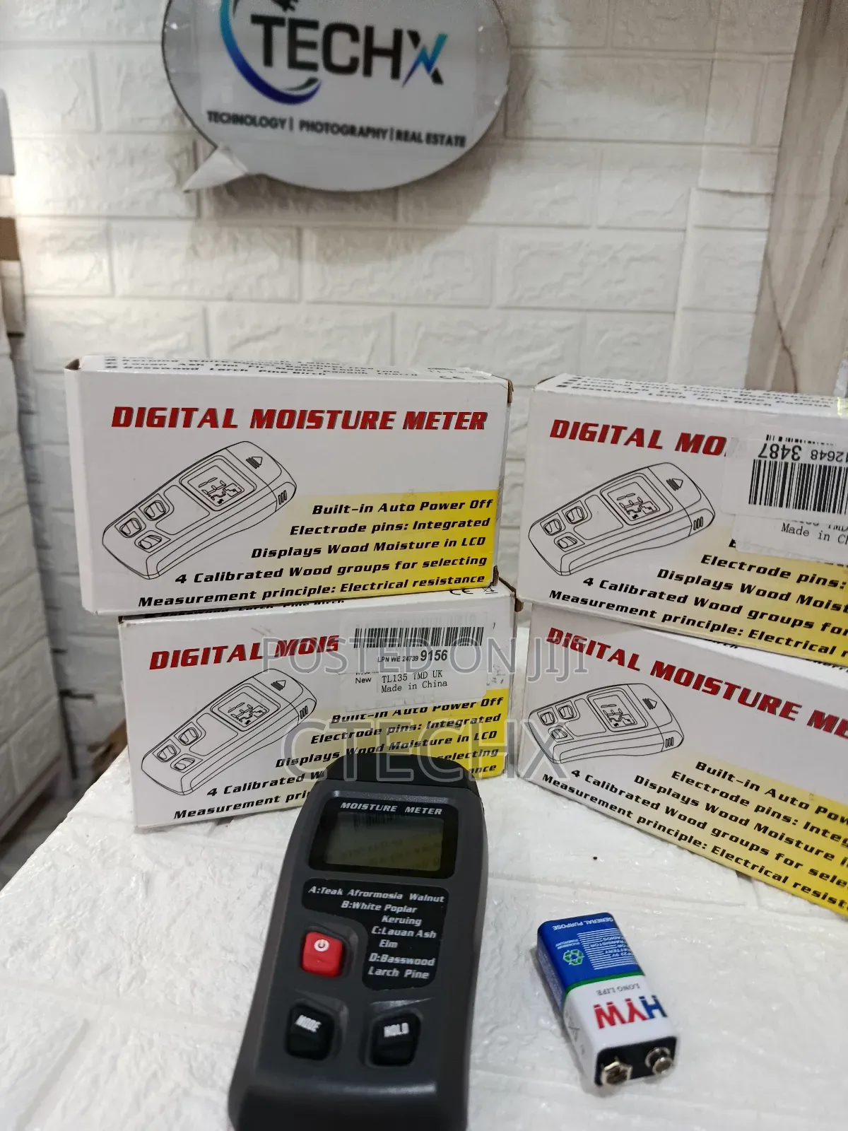 Digital Moisture Detector Meter for Wood, Building, Floor