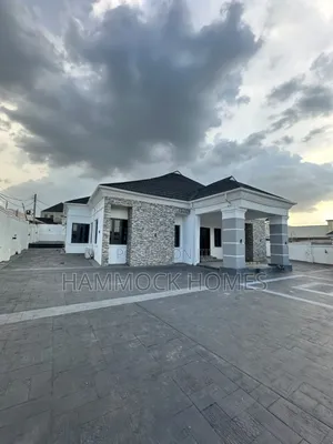 4bdrm Bungalow in Ifesowapo Estate,, Akobo for sale