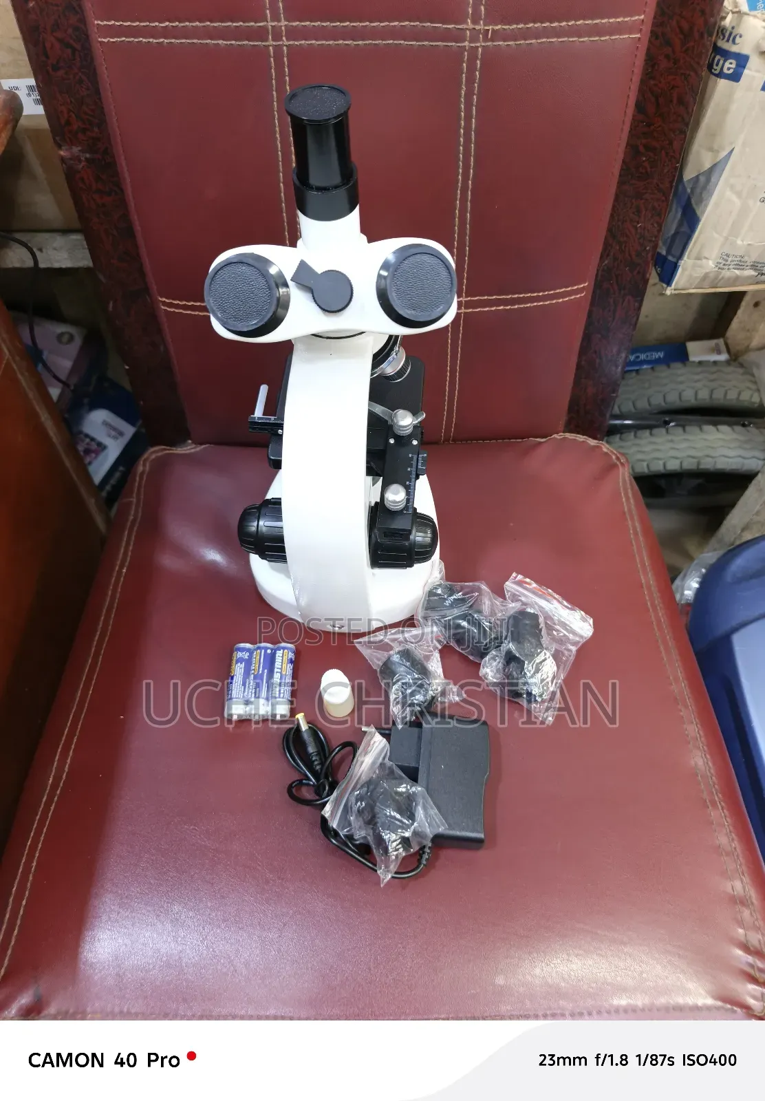 Trynocular Microscope