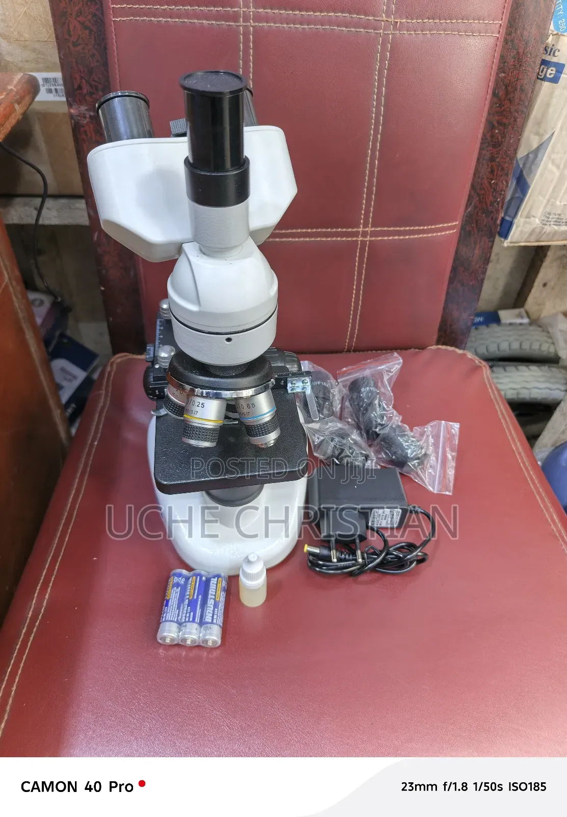 Trynocular Microscope
