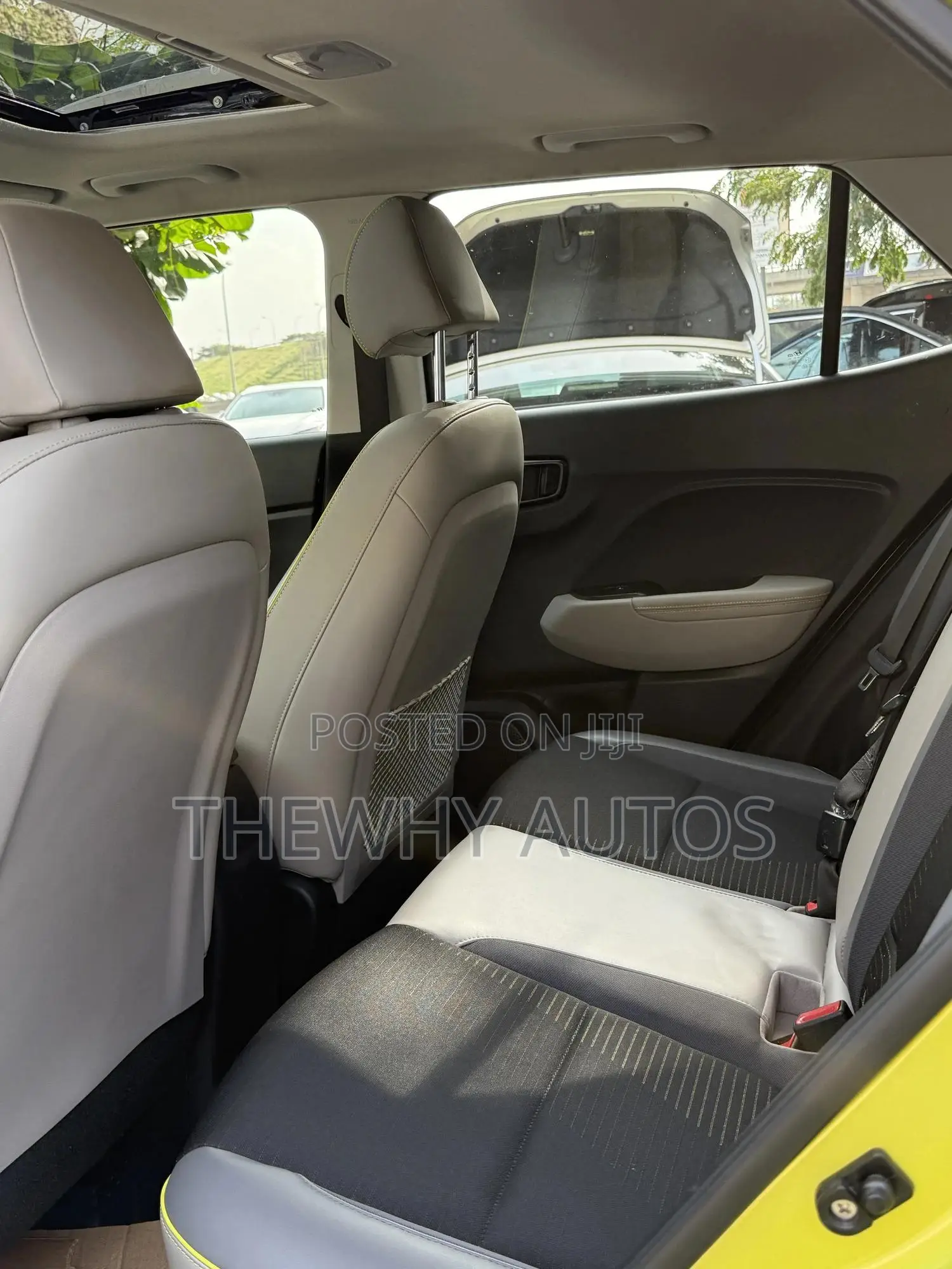 Hyundai Venue 2020 Yellow