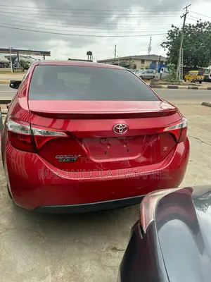 Toyota Corolla 2015 Red