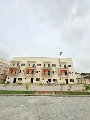 4bdrm Townhouse/Terrace in Katampe (Main) for sale