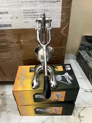 Manual Orange Extractor.