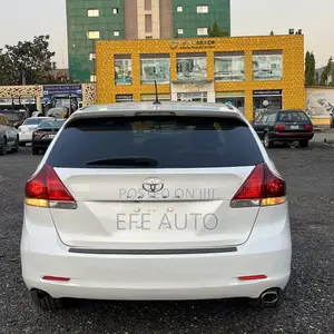 Toyota Venza 2010 White