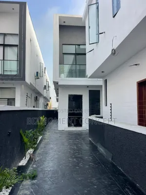 4bdrm Duplex in Ikota Lekki for sale