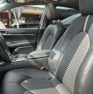 Toyota Camry SE (2.5L 4cyl 8A) 2019 Gray