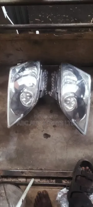 Headlight Chrysler Pacifica 2008