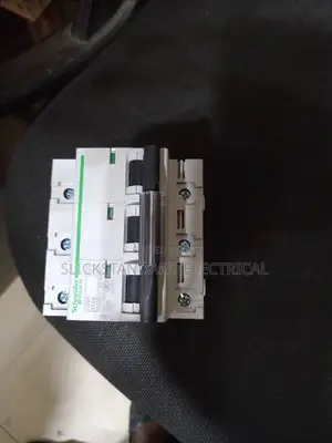 100amps Breaker Schneider Main Control