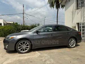 Toyota Avalon XLE Premium 4dr Sedan (3.5L 6cyl 6A) 2014 Gray